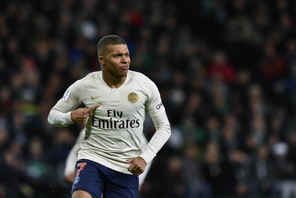 在给切尔西做队服之前，他已经惊艳时尚圈了